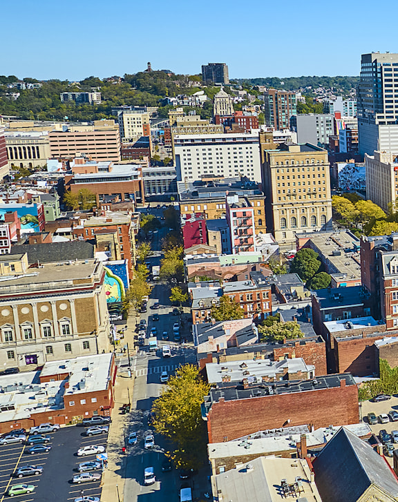 Apartments in Oakley, Cincinnati | Heritage at Oakley Square